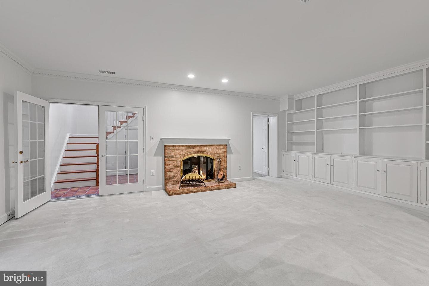 2424 S Queen Street photo 39
