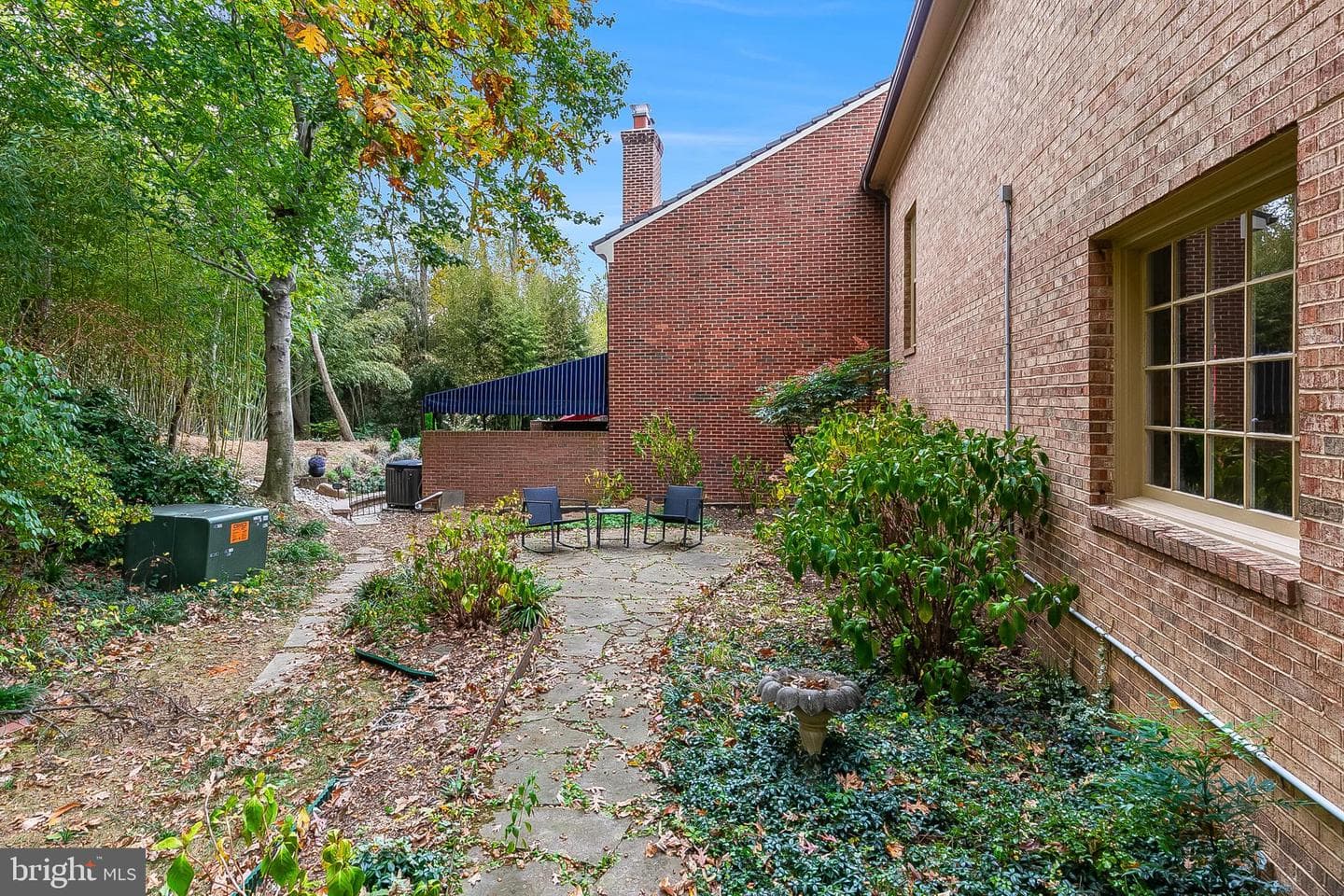 2424 S Queen Street photo 56