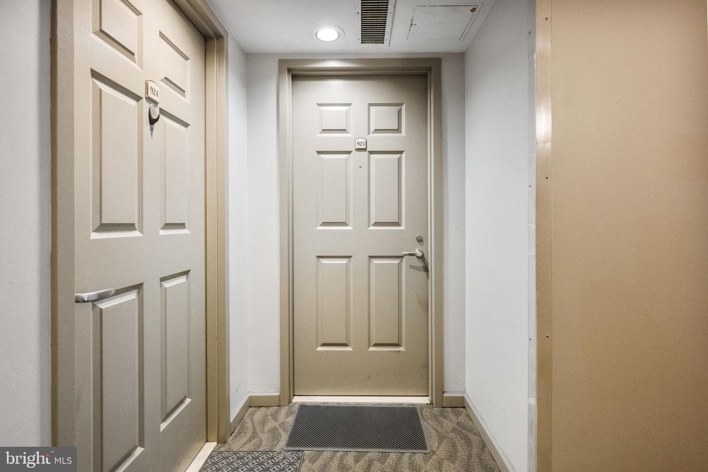 880 N Pollard Street N #923 photo 5