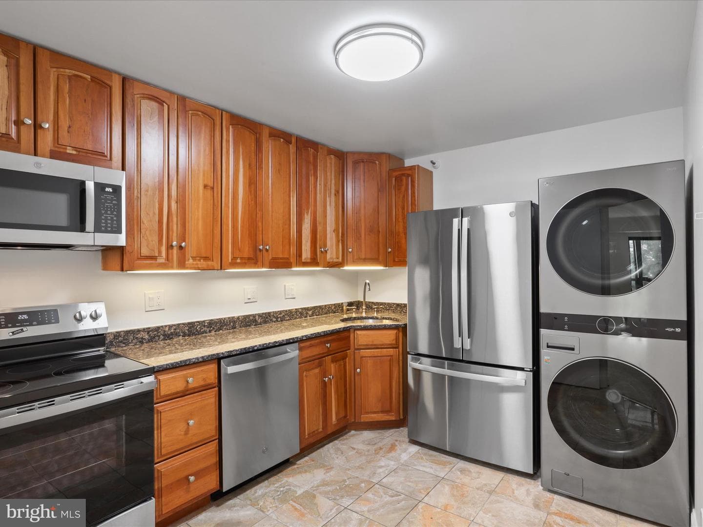 1600 N Oak Street #524 photo 11