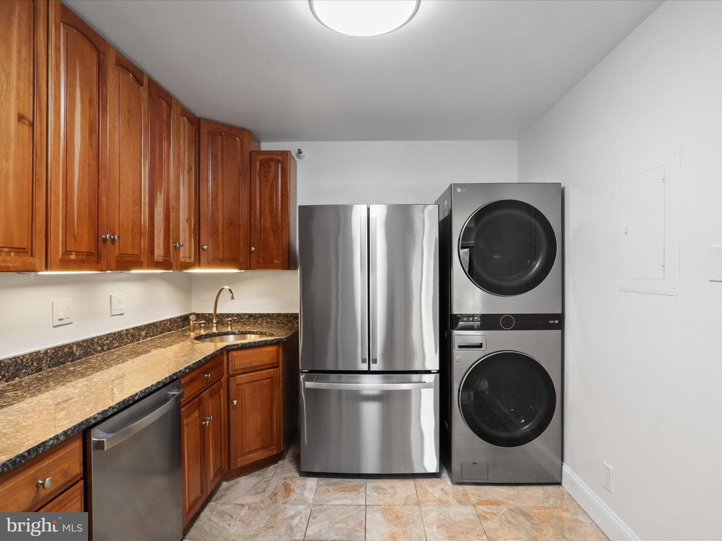 1600 N Oak Street #524 photo 12
