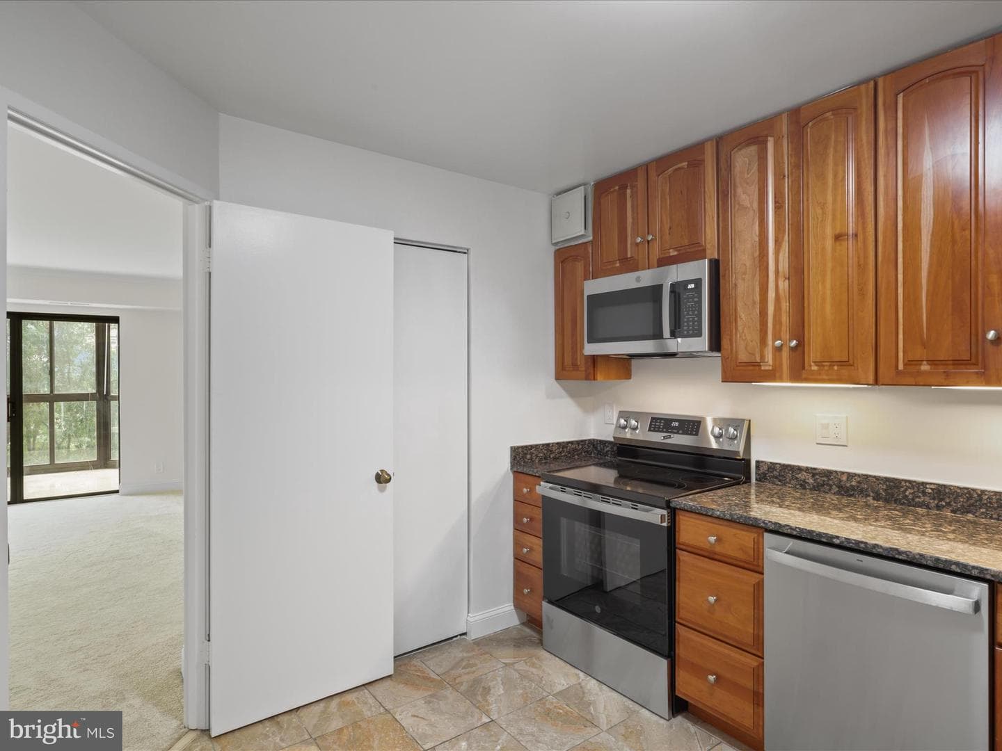 1600 N Oak Street #524 photo 13
