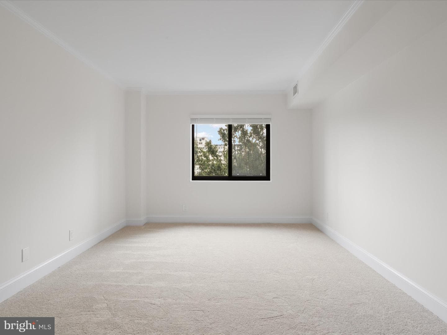 1600 N Oak Street #524 photo 18