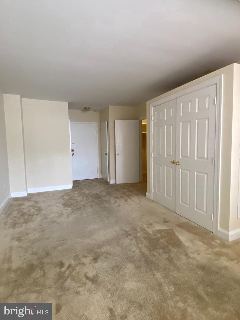 1121 Arlington Boulevard #526 photo 2