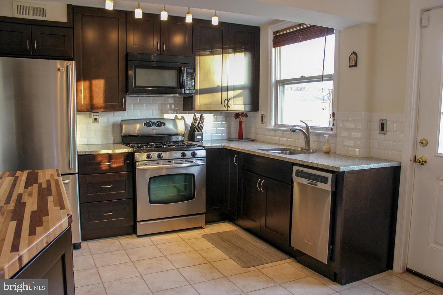 3616 Kemper Road photo 2