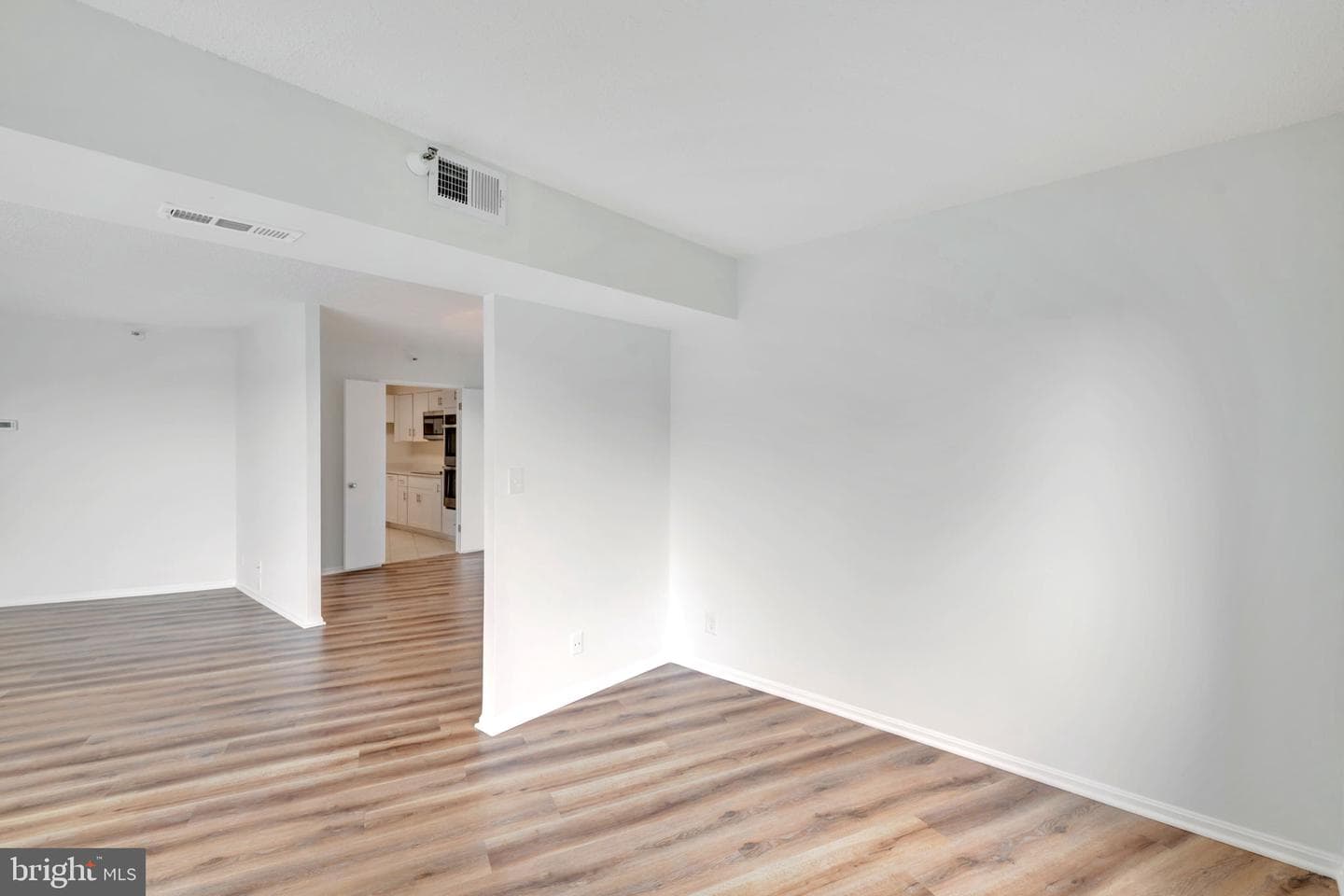 1600 N Oak Street #212 photo 18