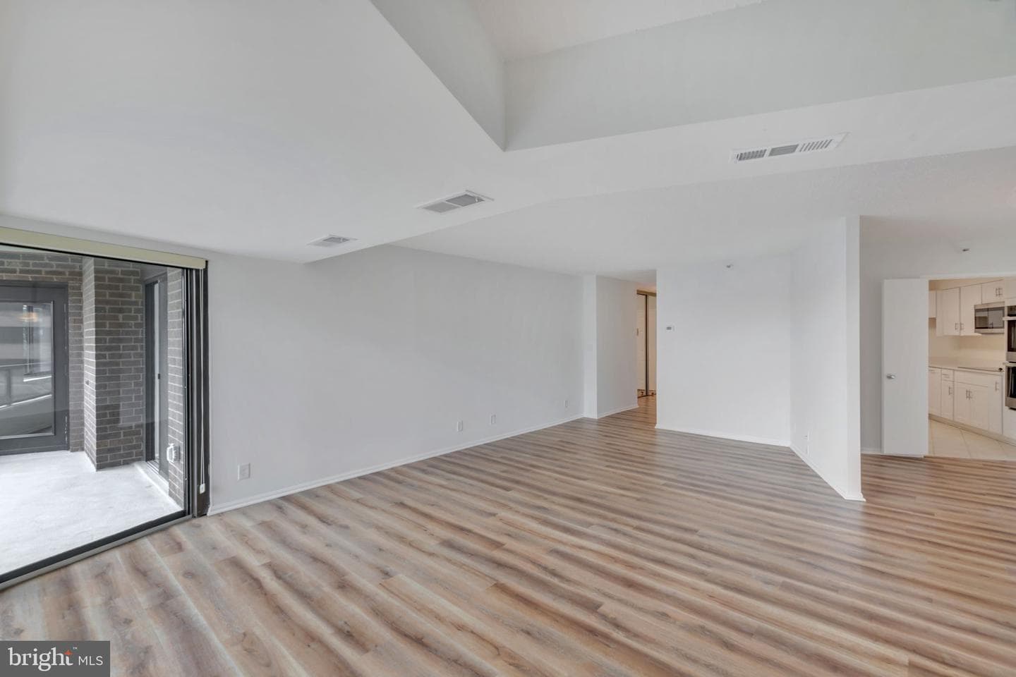 1600 N Oak Street #212 photo 24