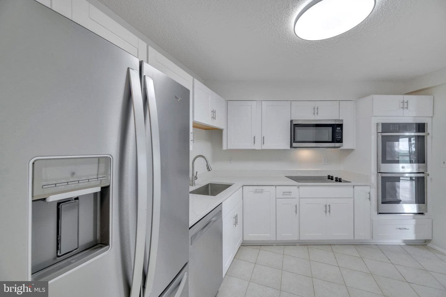 1600 N Oak Street #212 photo 26