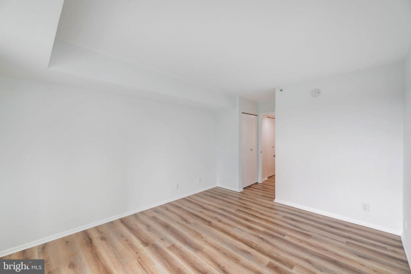 1600 N Oak Street #212 photo 37