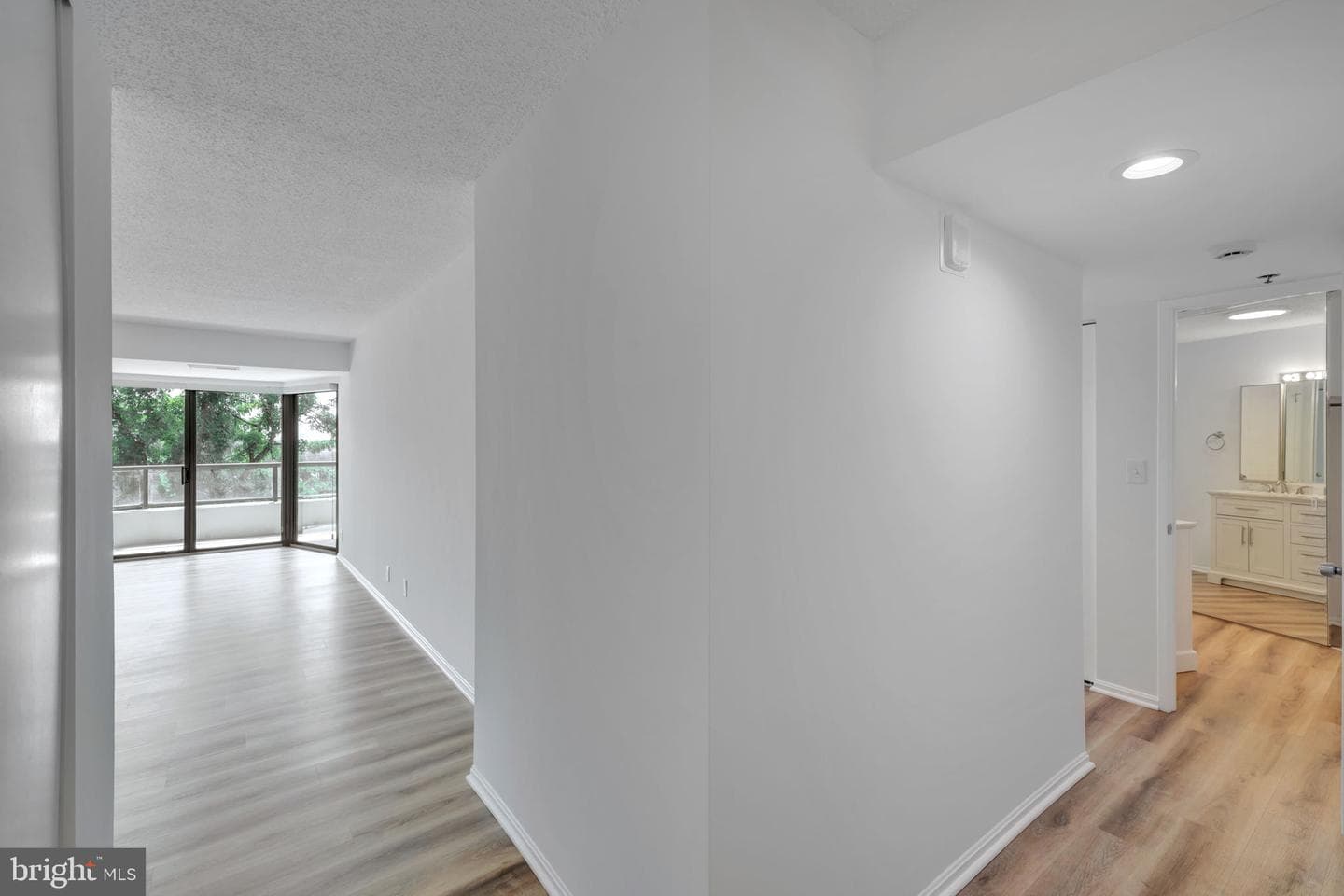 1600 N Oak Street #212 photo 44