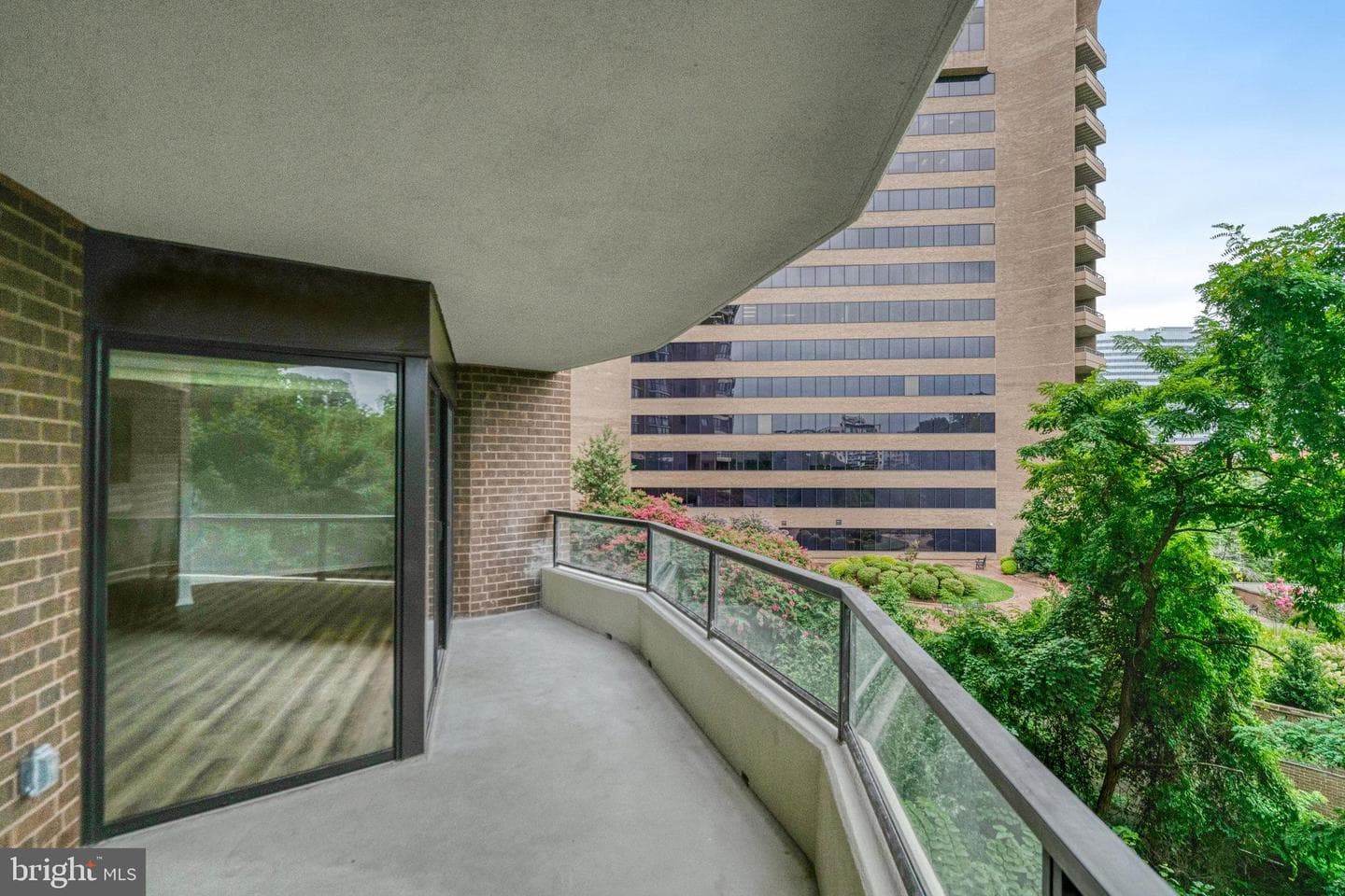 1600 N Oak Street #212 photo 59