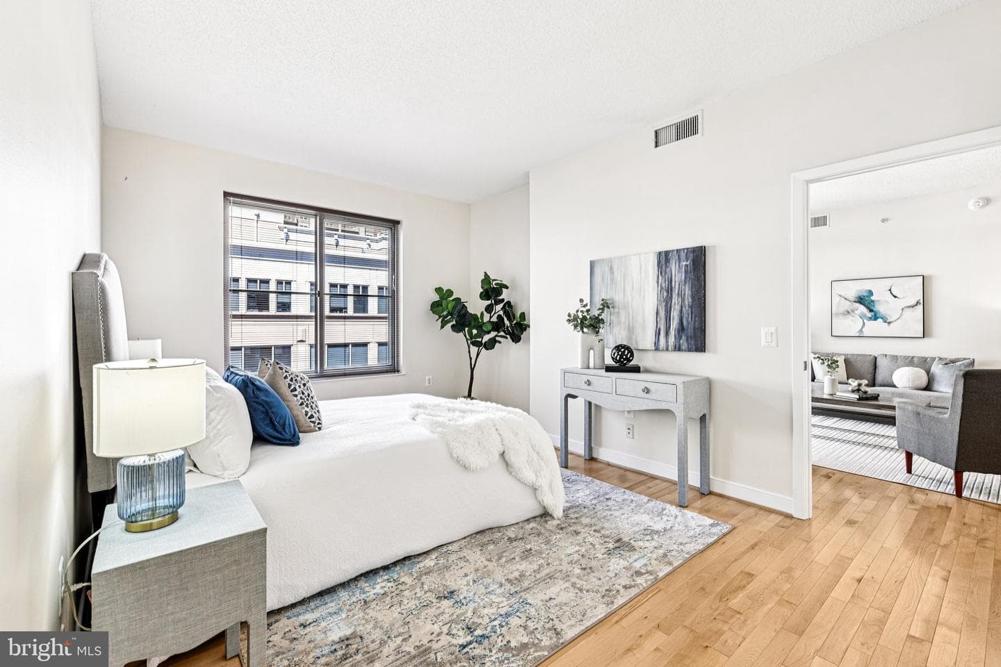 820 N Pollard Street #801 photo 23