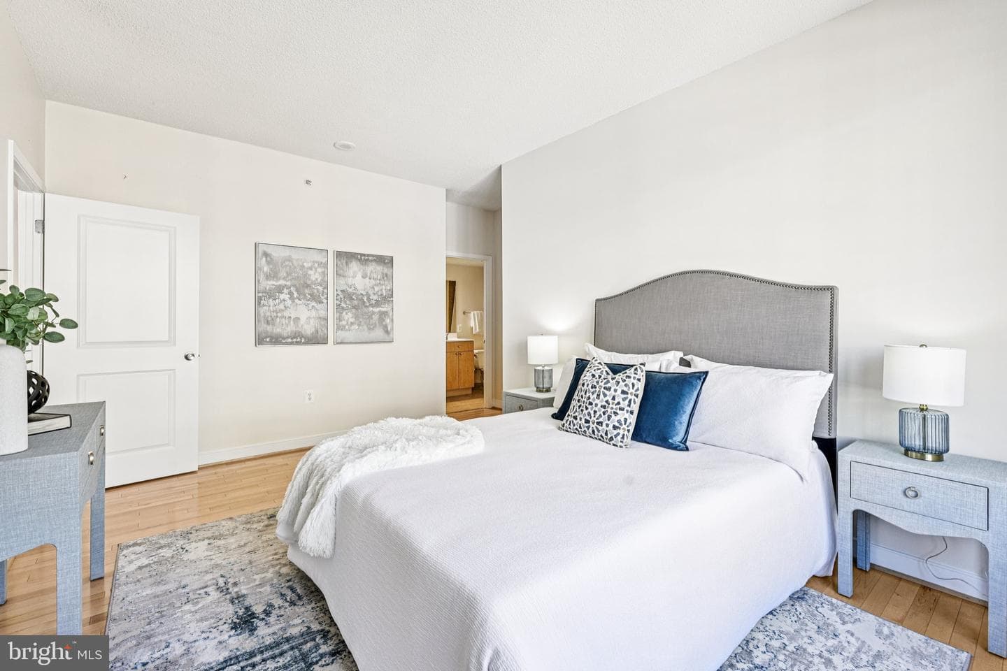 820 N Pollard Street #801 photo 25