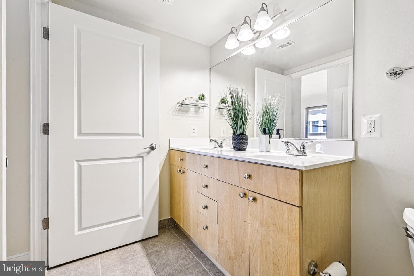 820 N Pollard Street #801 photo 28