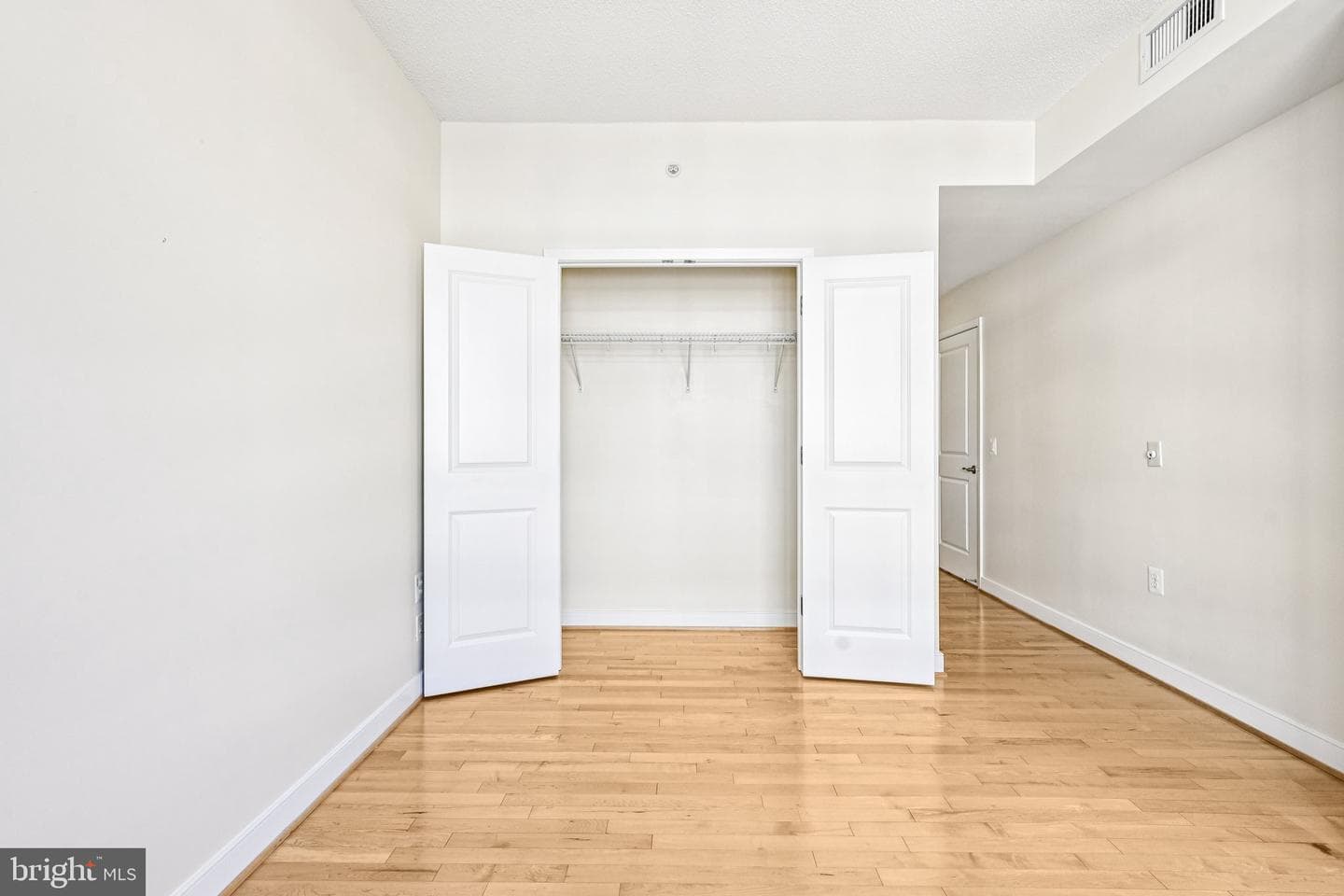 820 N Pollard Street #801 photo 35