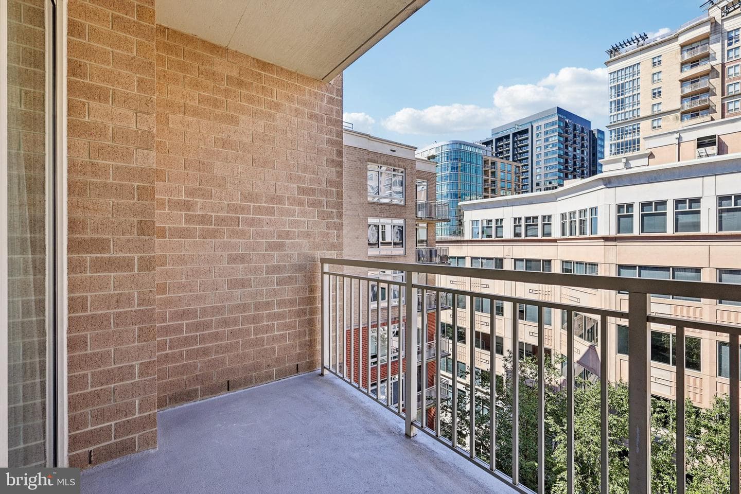 820 N Pollard Street #801 photo 44