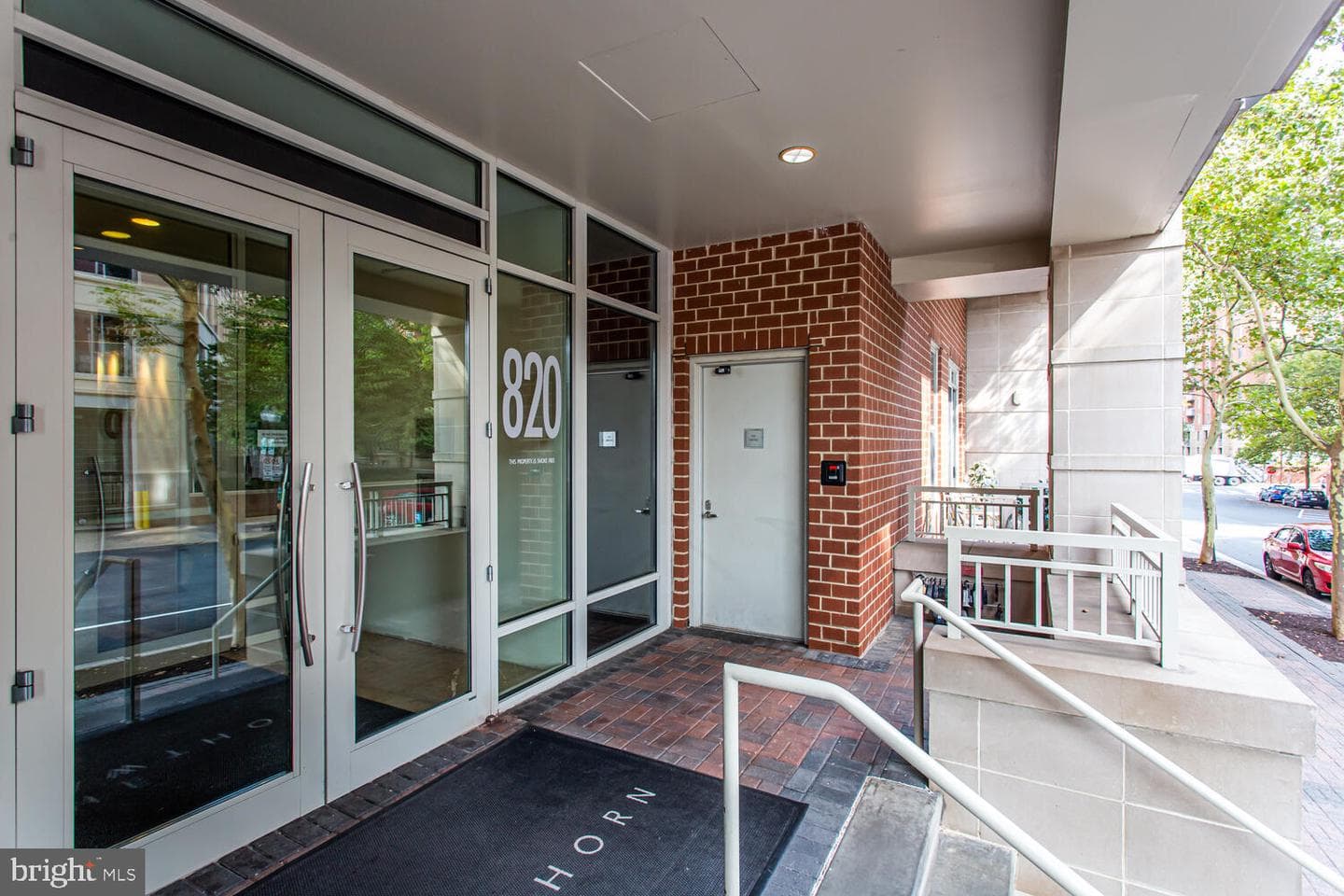 820 N Pollard Street #801 photo 65