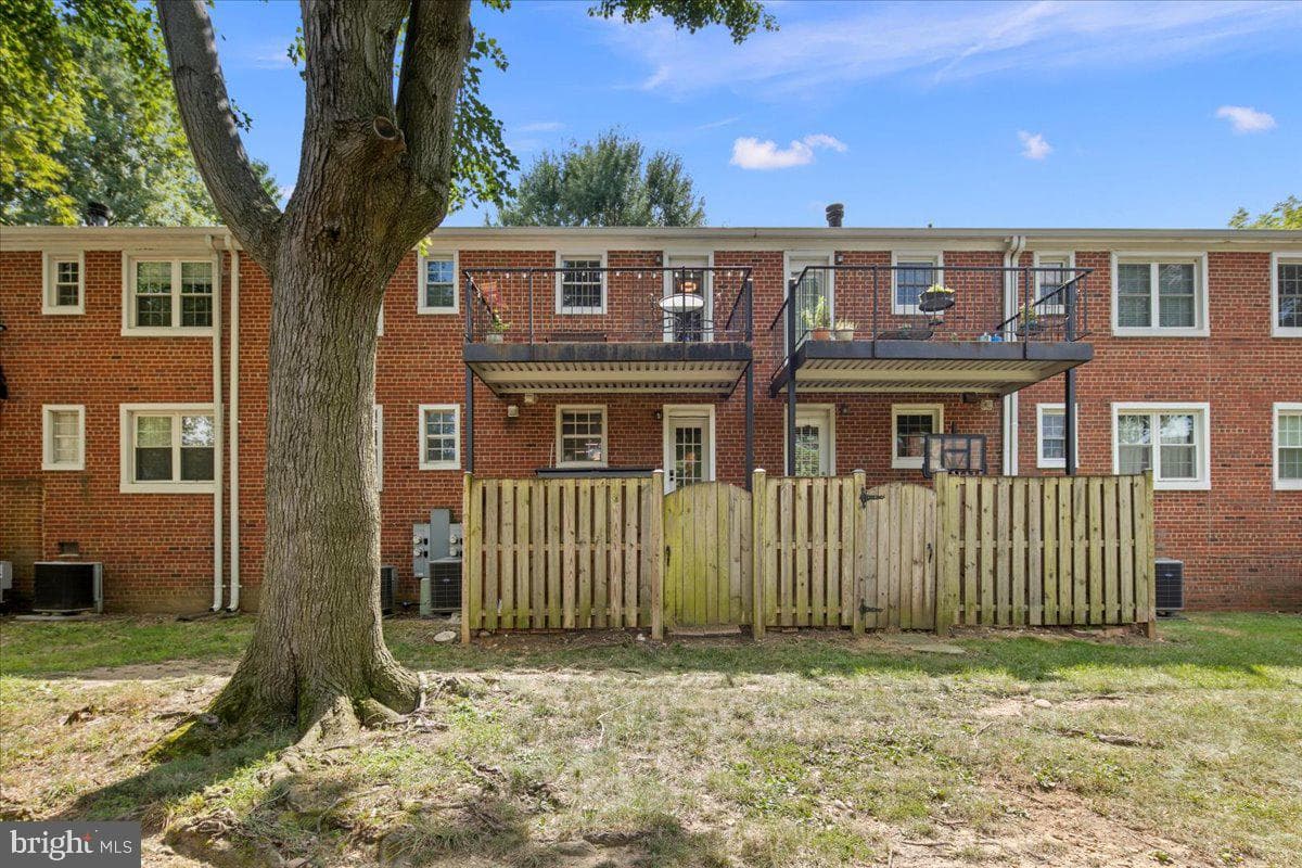 2833 S Wakefield Street #c photo 32