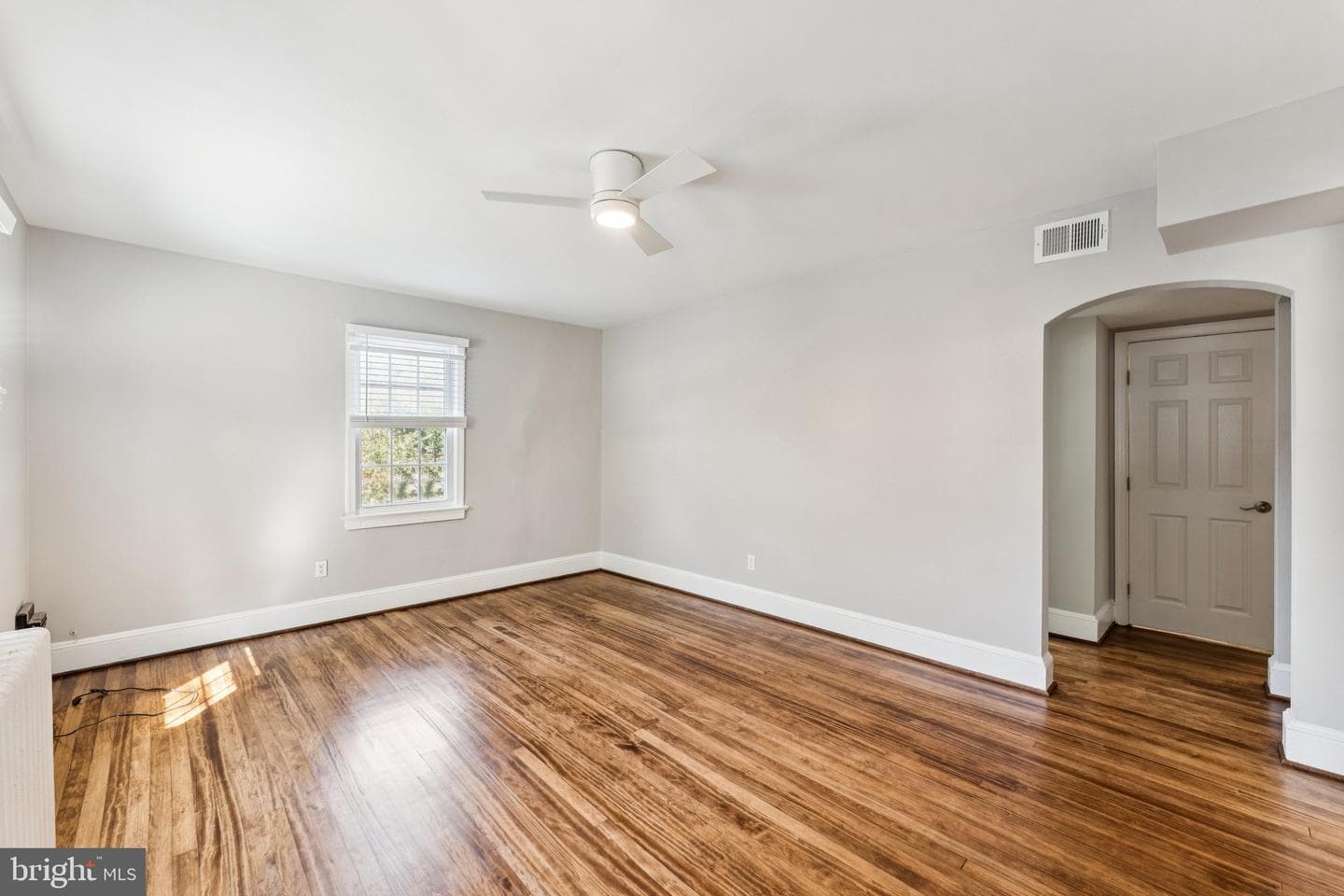 2153 N Taylor Street photo 8