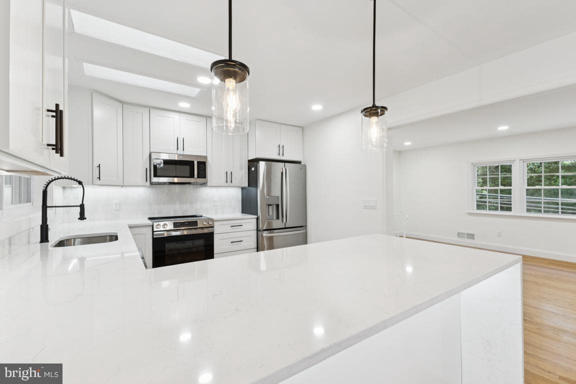 3209 Military Road photo 14