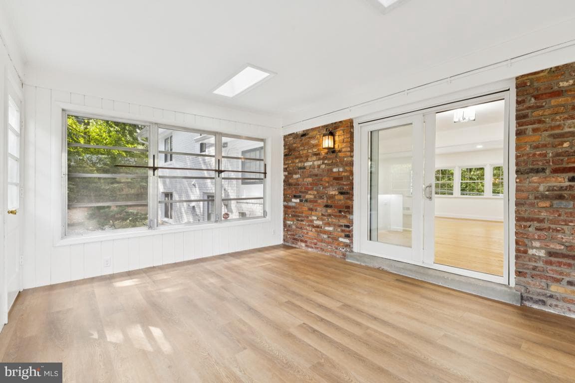 3209 Military Road photo 18