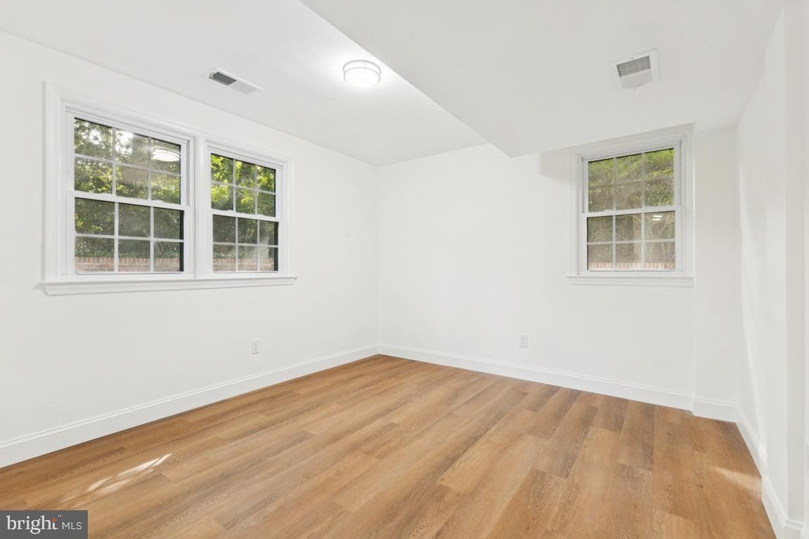 3209 Military Road photo 35