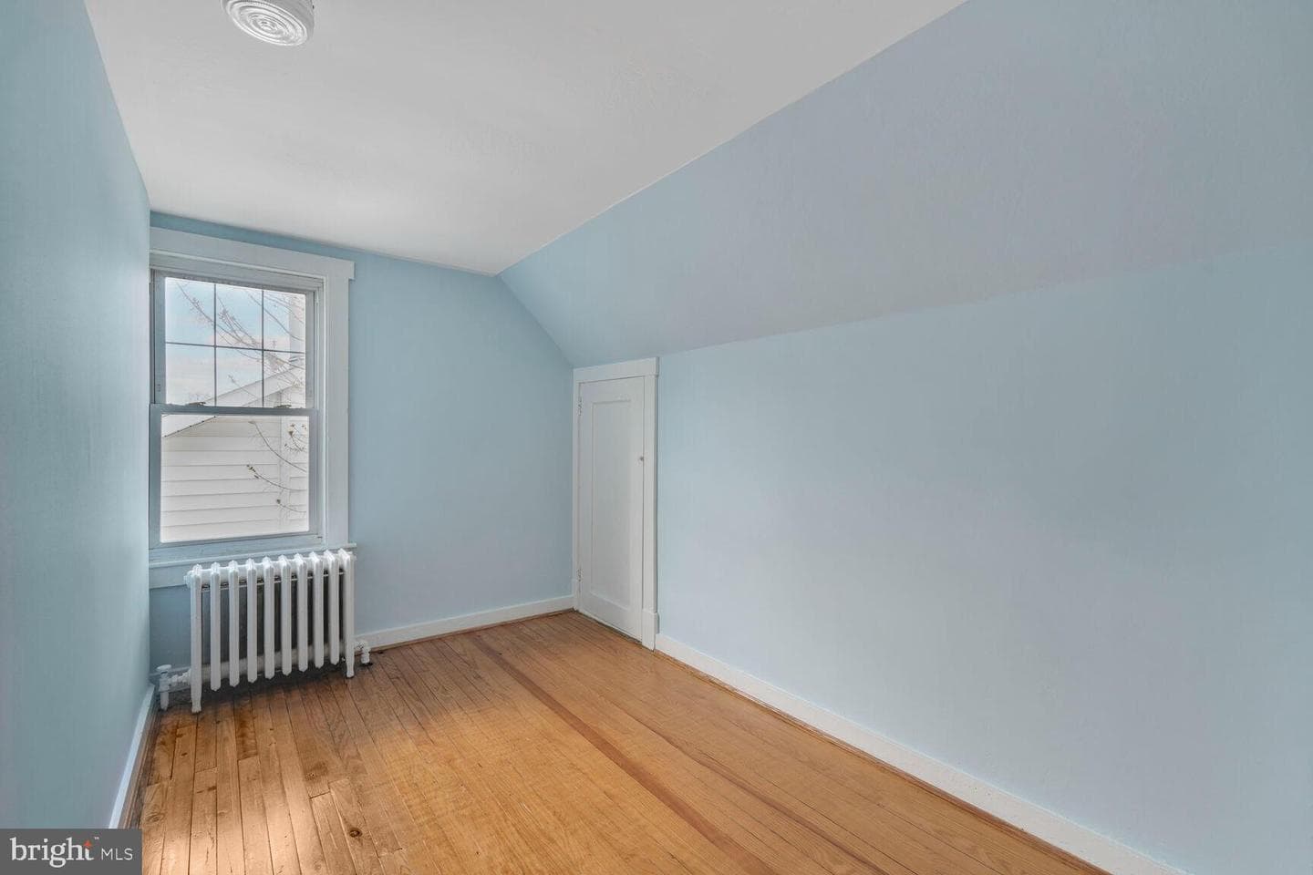 2114 N Oakland Street photo 25