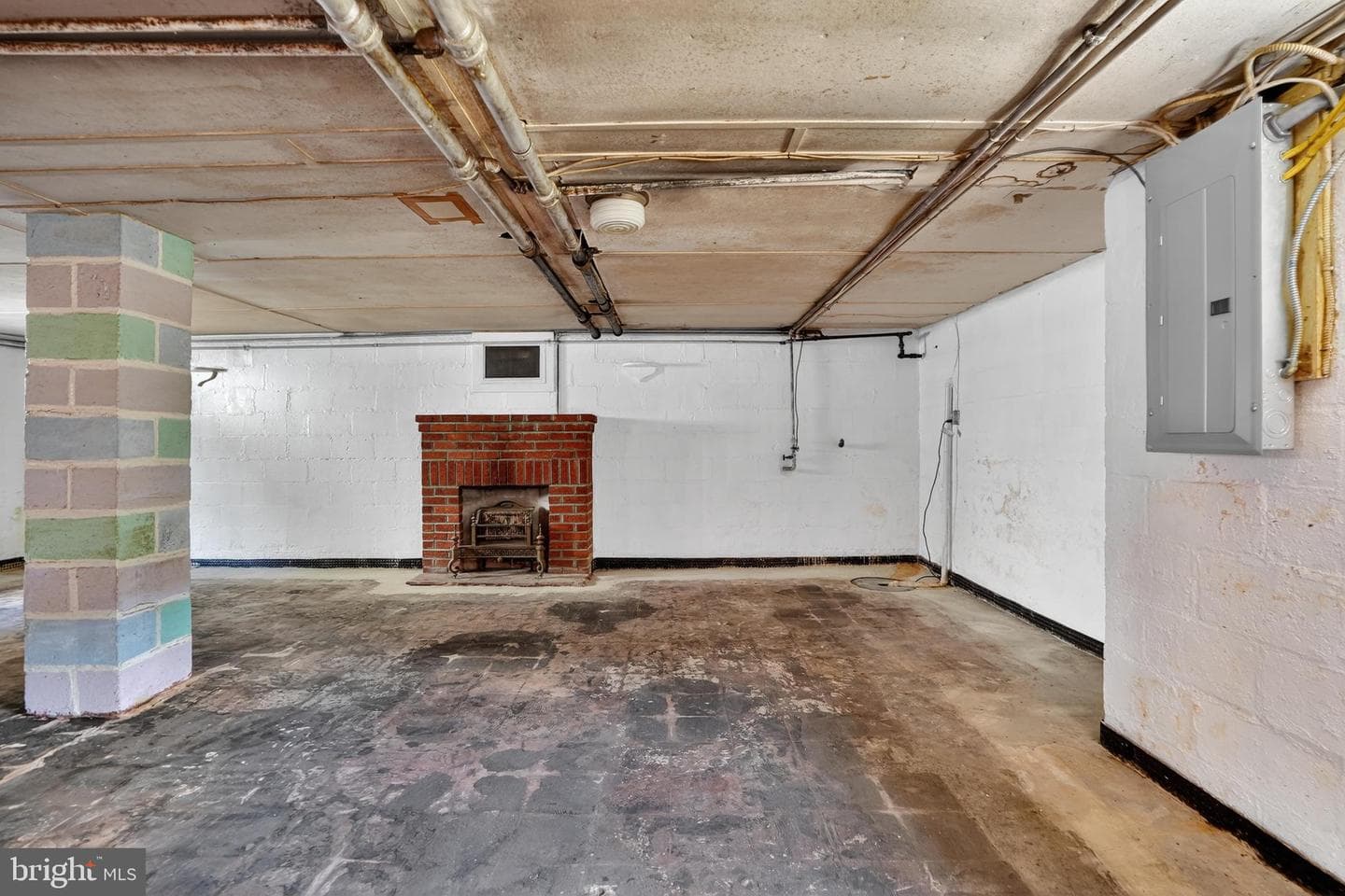 2114 N Oakland Street photo 26