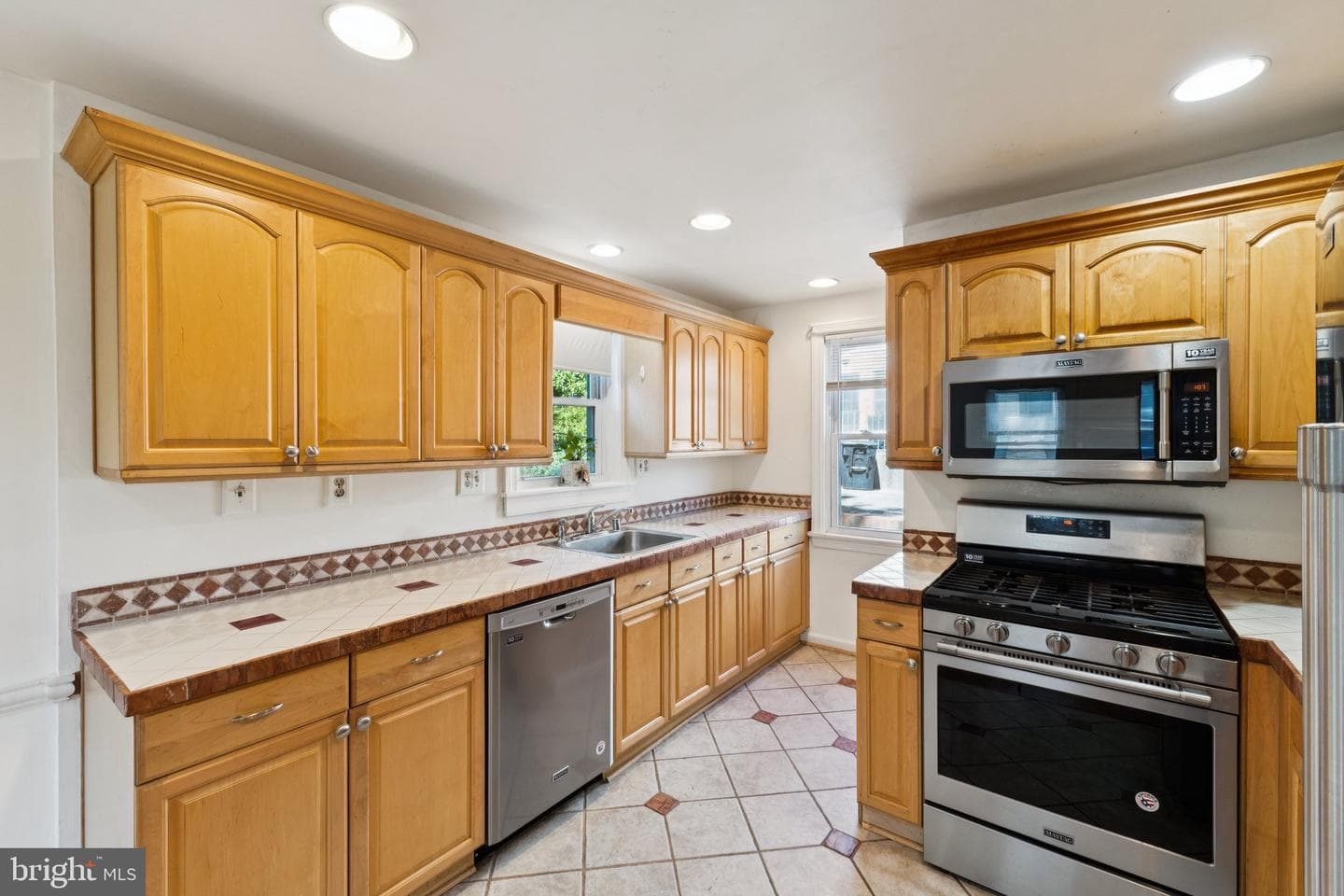 954 N Longfellow Street photo 13