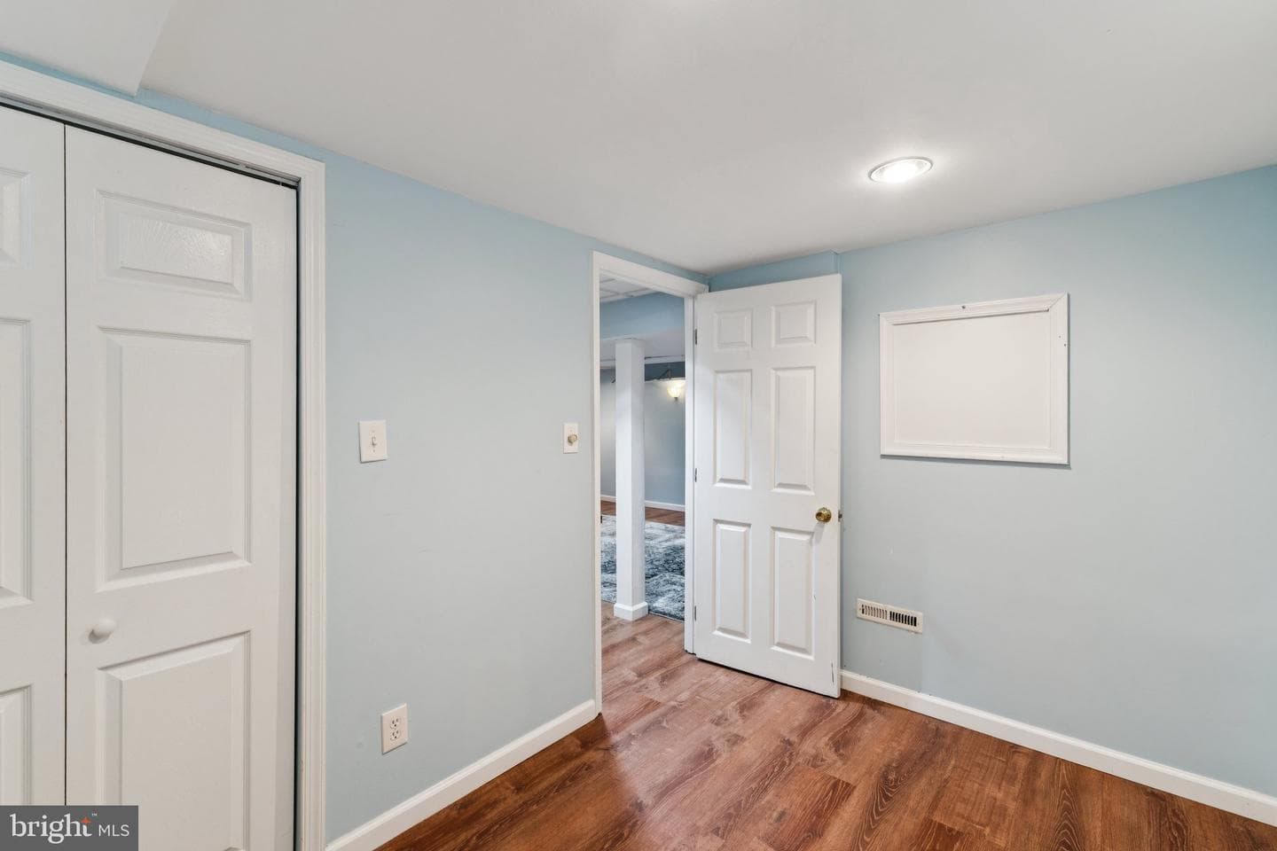 954 N Longfellow Street photo 23