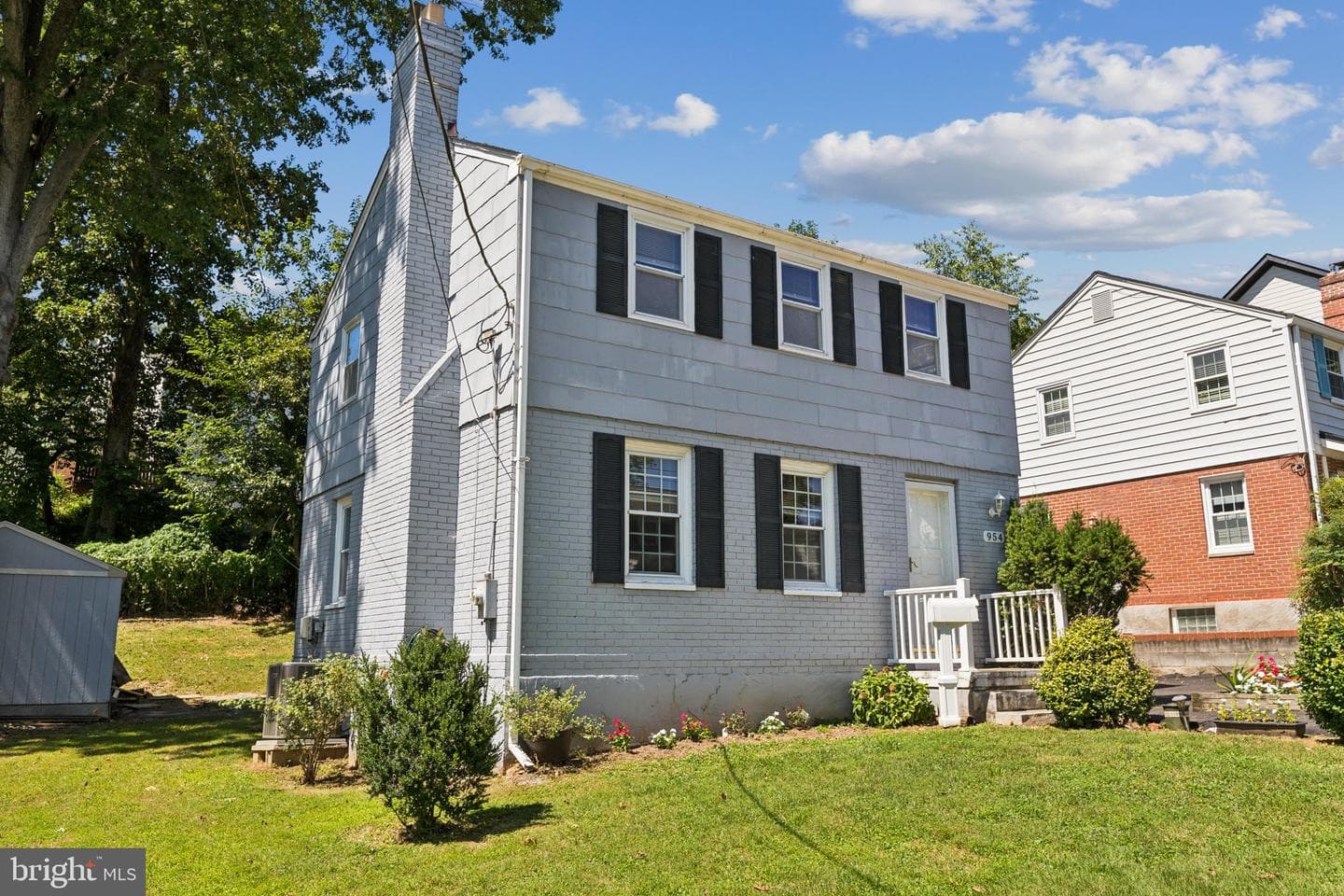 954 N Longfellow Street photo 3