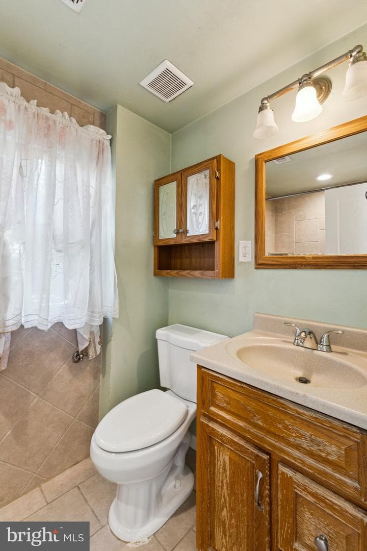 954 N Longfellow Street photo 32