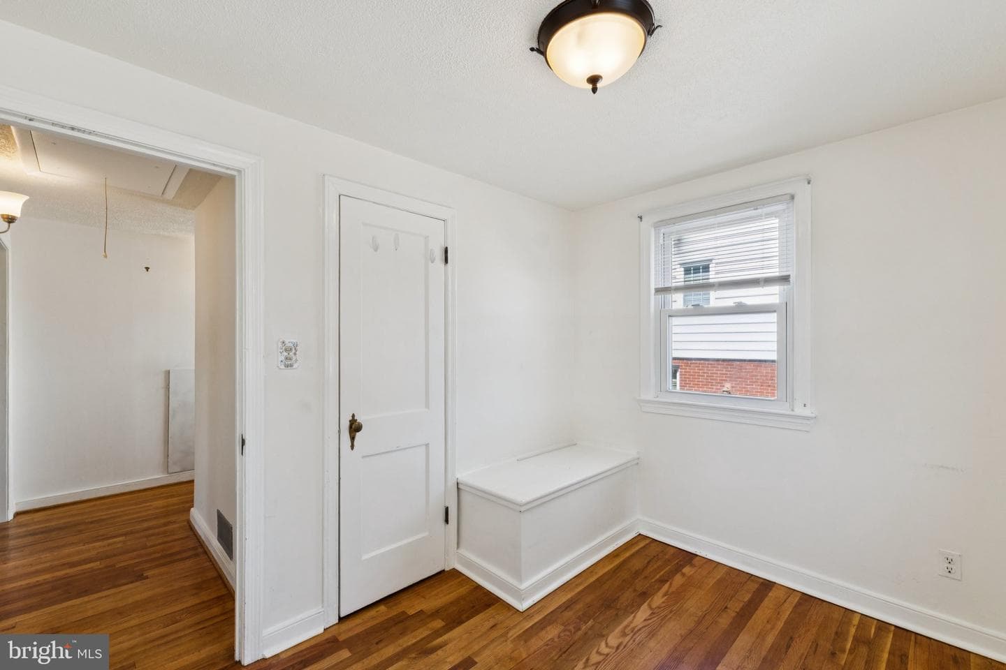 954 N Longfellow Street photo 34