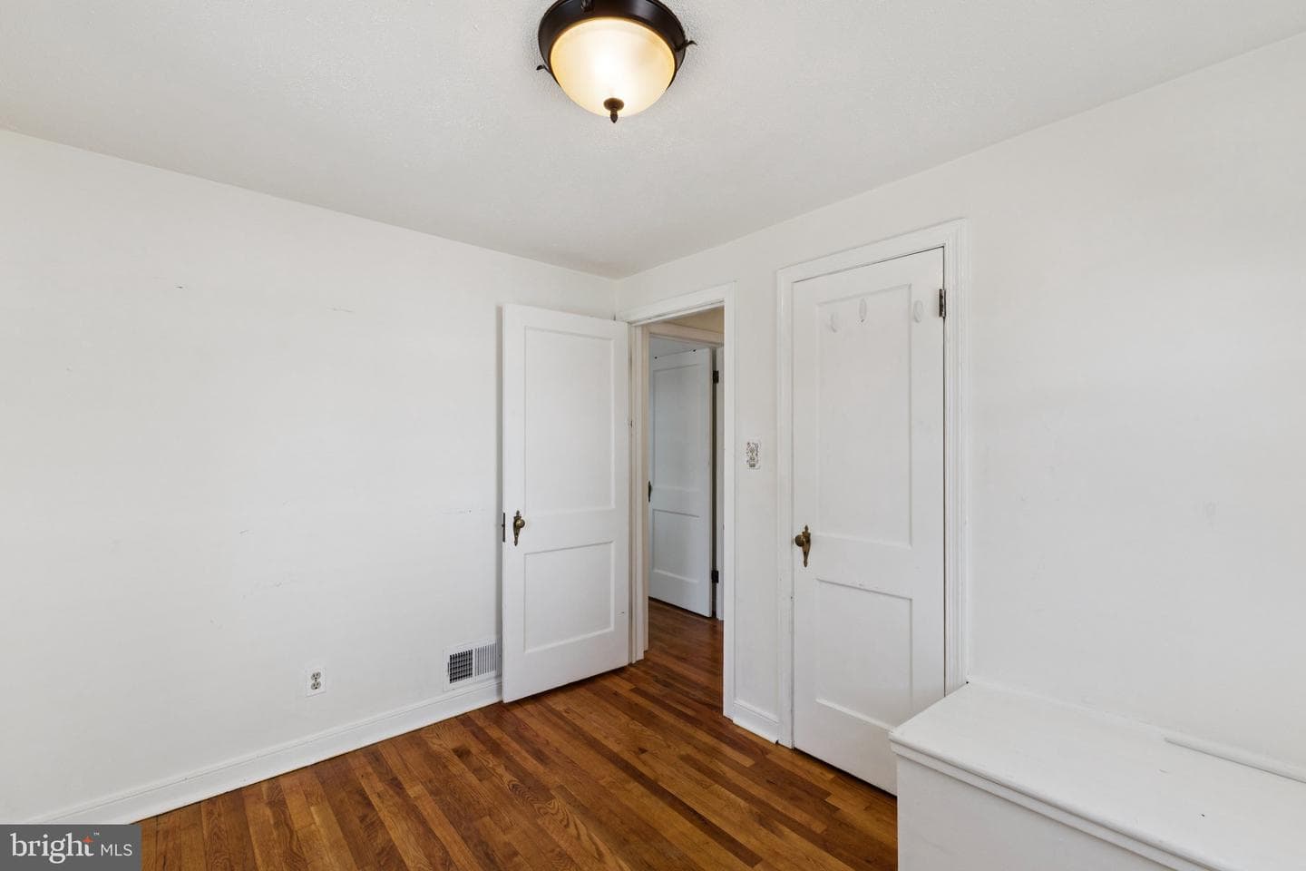 954 N Longfellow Street photo 35