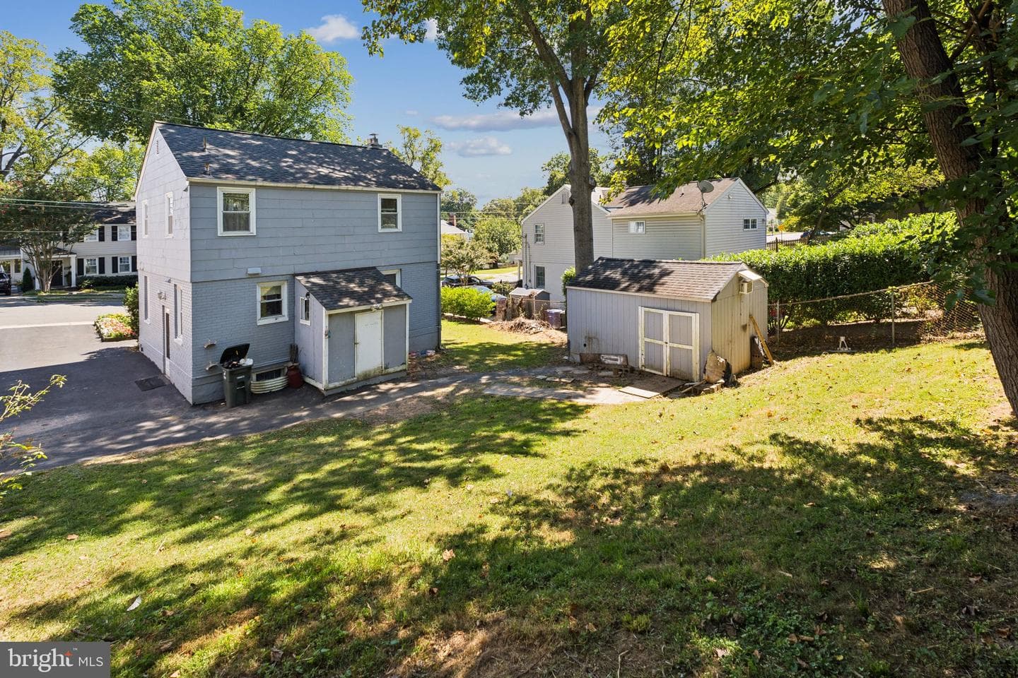 954 N Longfellow Street photo 37