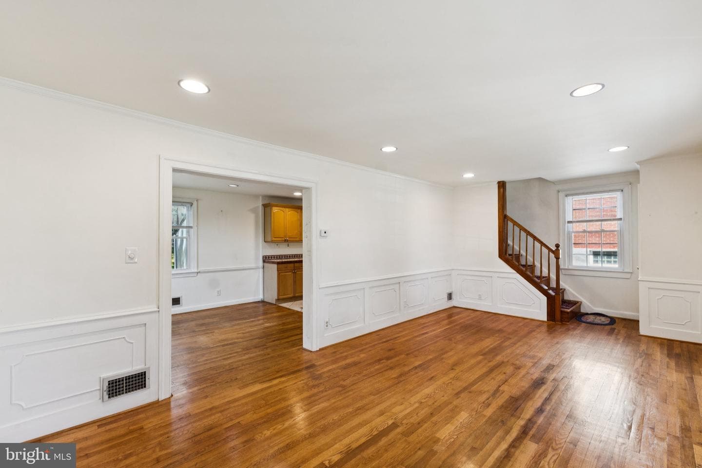 954 N Longfellow Street photo 7