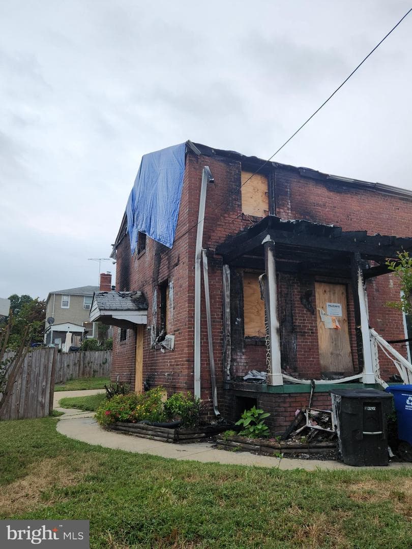 2448 S Monroe Street photo 4