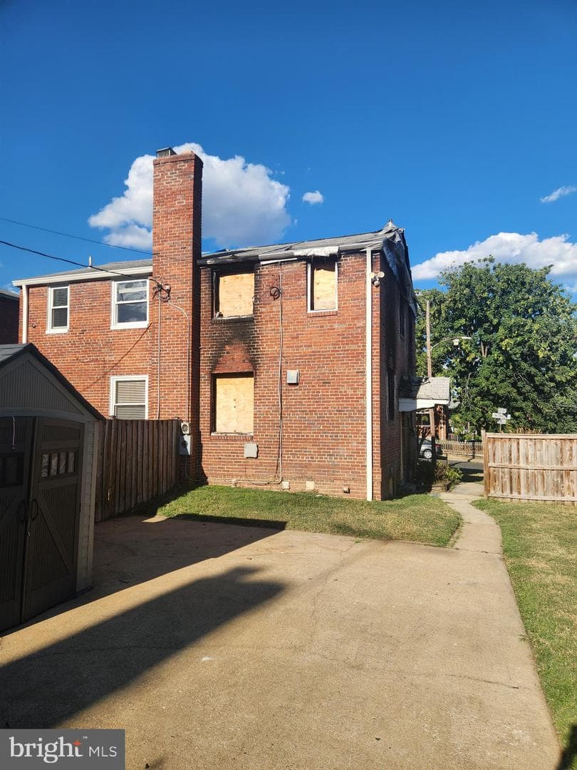 2448 S Monroe Street photo 5