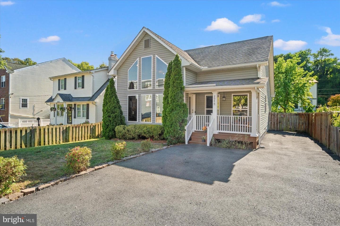 2046 S Shirlington Road photo 25
