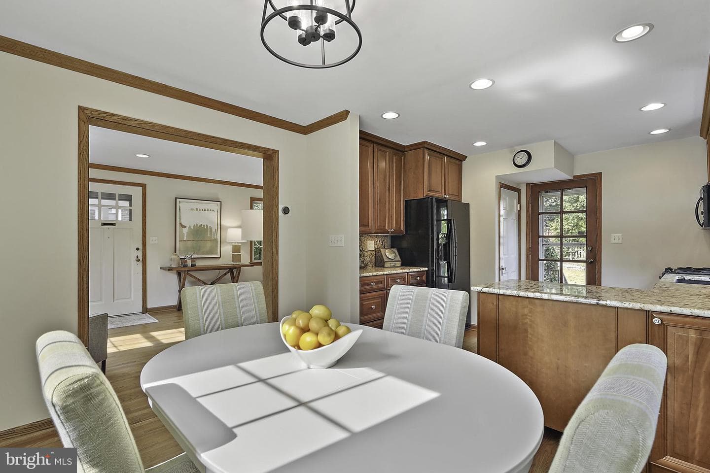 226 N Edison Street photo 13