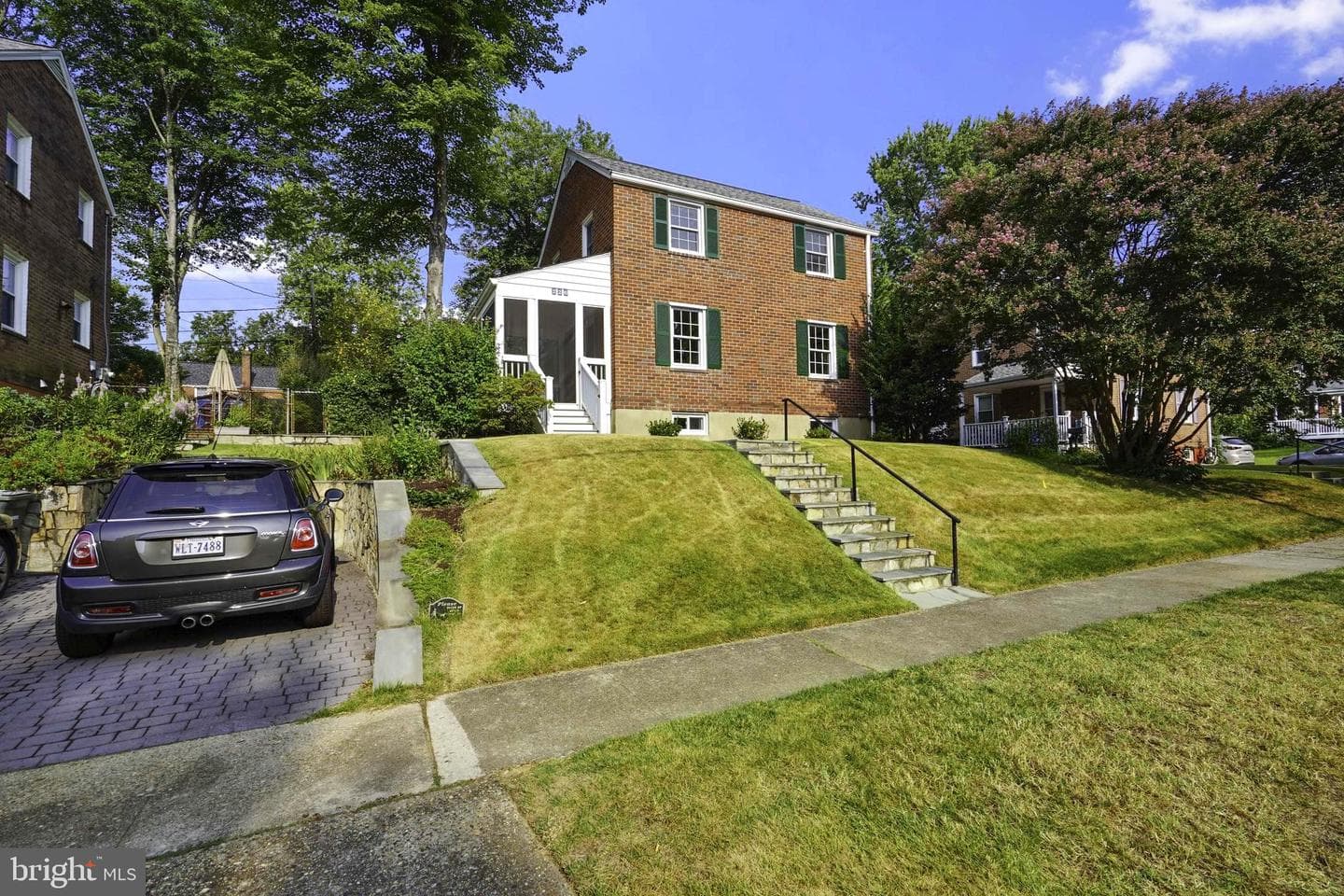 226 N Edison Street photo 2