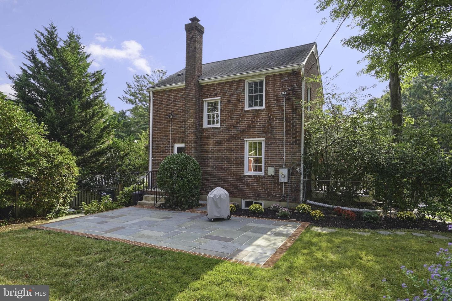 226 N Edison Street photo 5