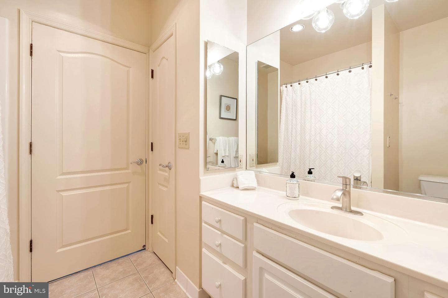 6940 Fairfax Drive #110 photo 17