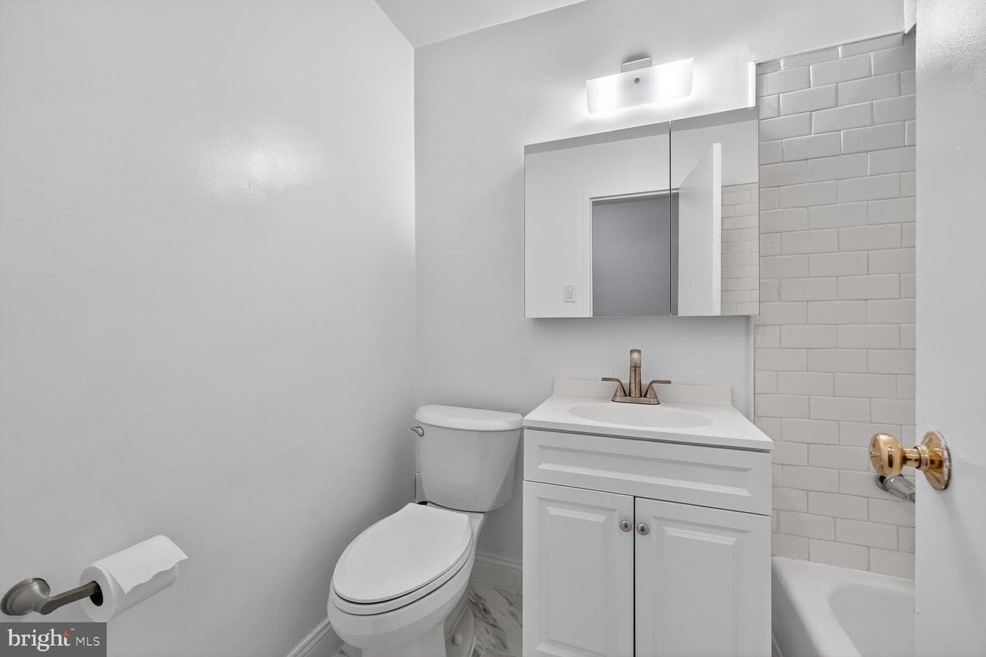 1121 Arlington Boulevard #548 photo 10