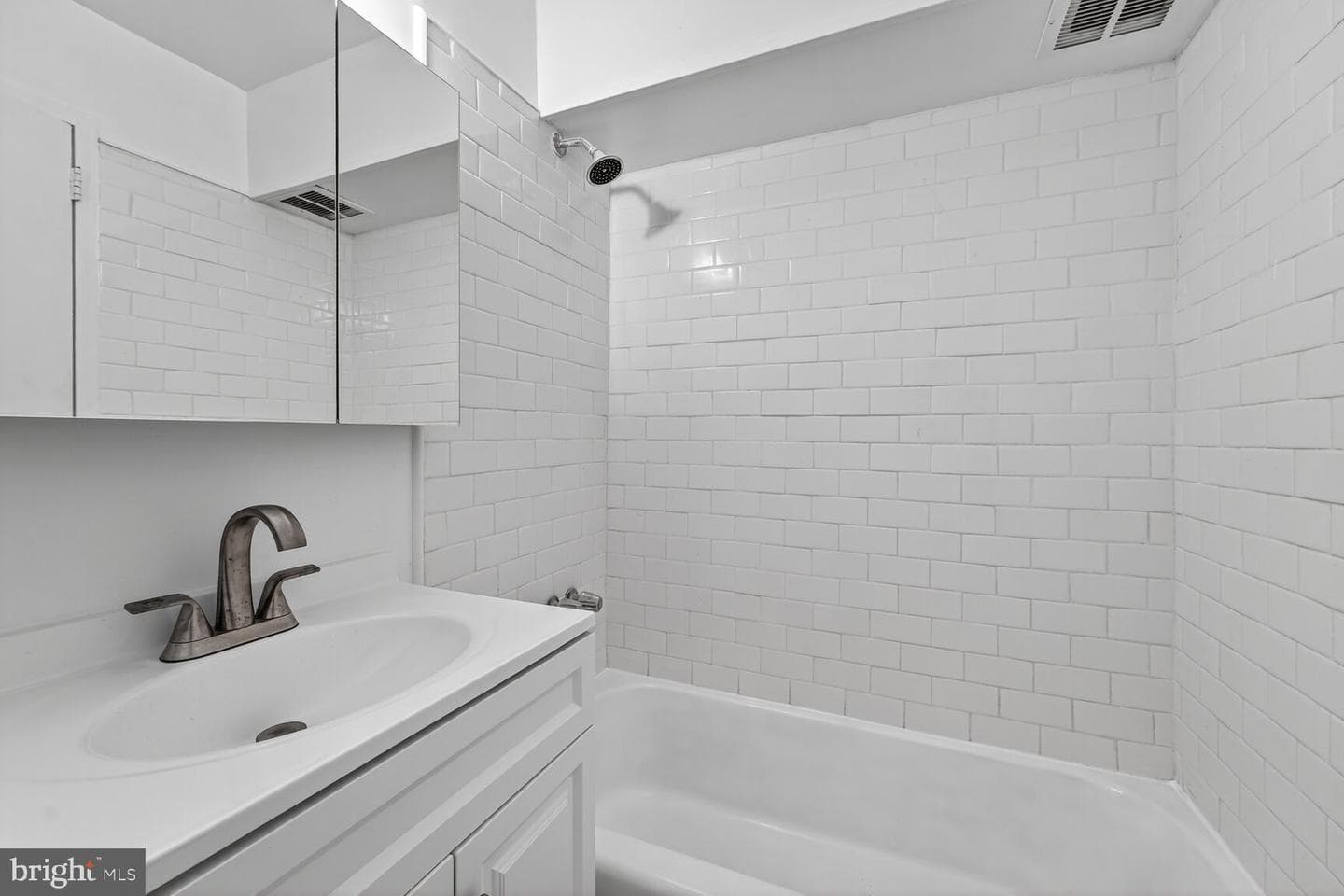 1121 Arlington Boulevard #548 photo 11