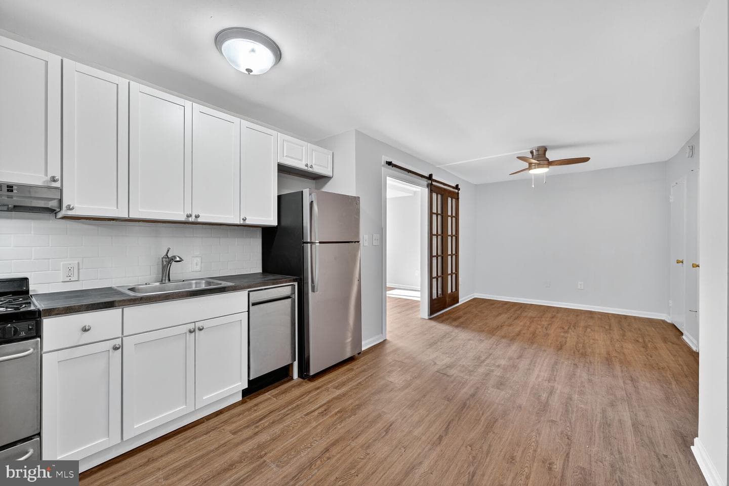 1121 Arlington Boulevard #548 photo 2