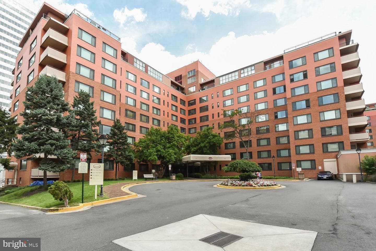 1121 Arlington Boulevard #548 photo 26