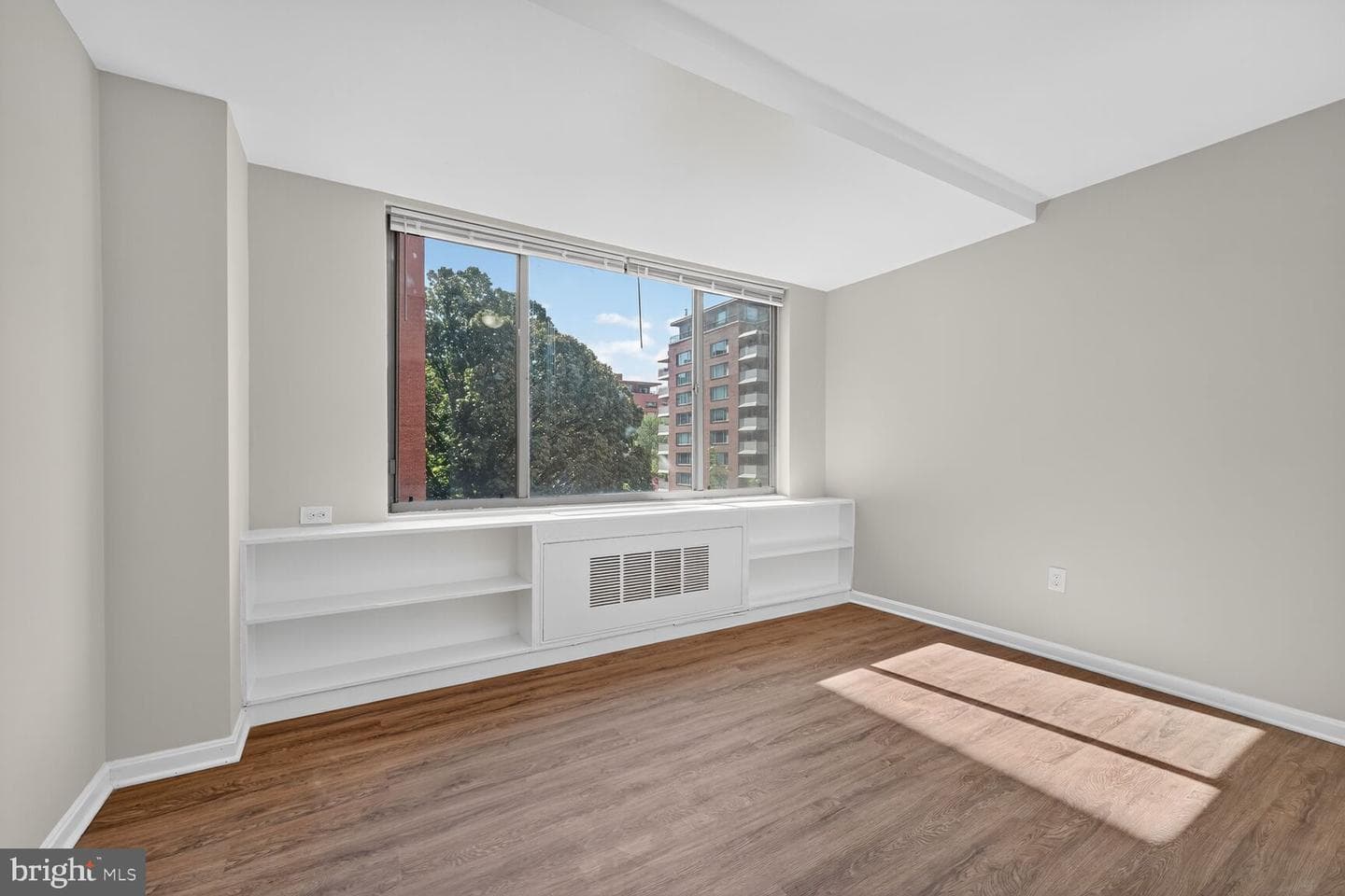 1121 Arlington Boulevard #548 photo 5