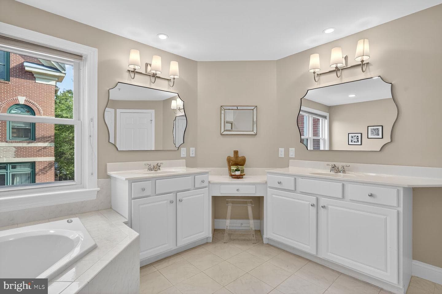 3301 Washington Boulevard photo 29