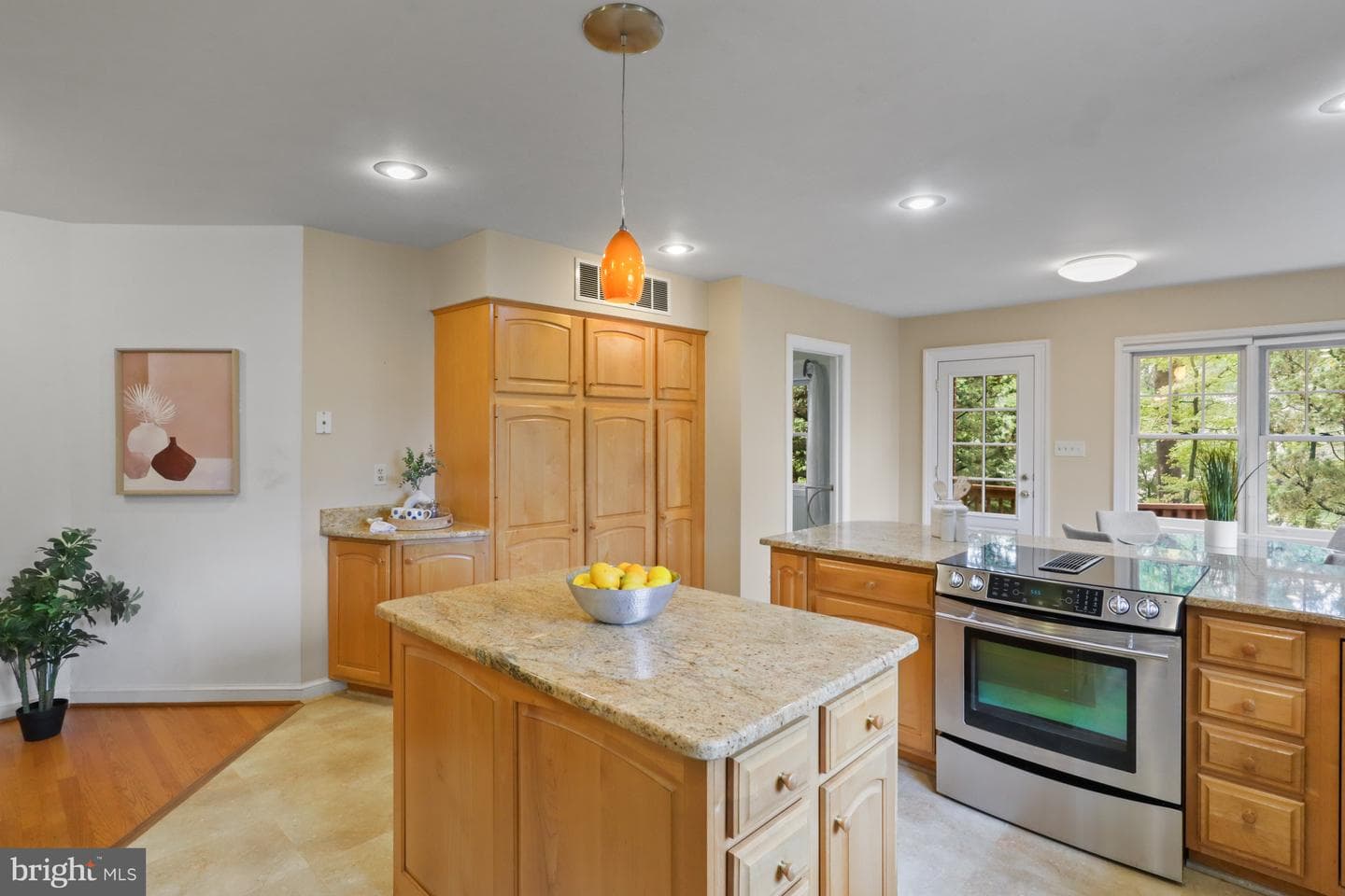 2822 N Harrison Street photo 10